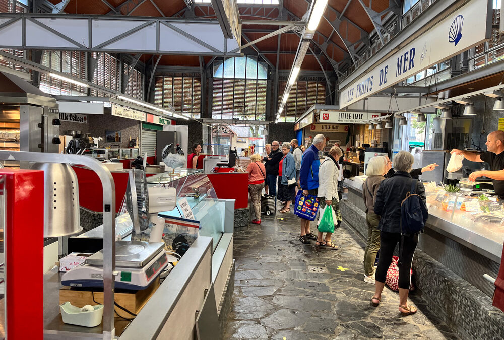 APPEL À CANDIDATURE POUR LA CONCESSION D&rsquo;UNE LOGE SOUS LA HALLE DU MARCHÉ